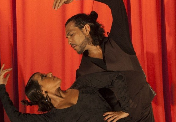 Bailarinos têm conto 